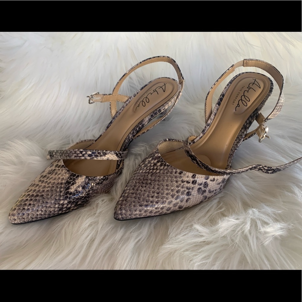 Abella small heel